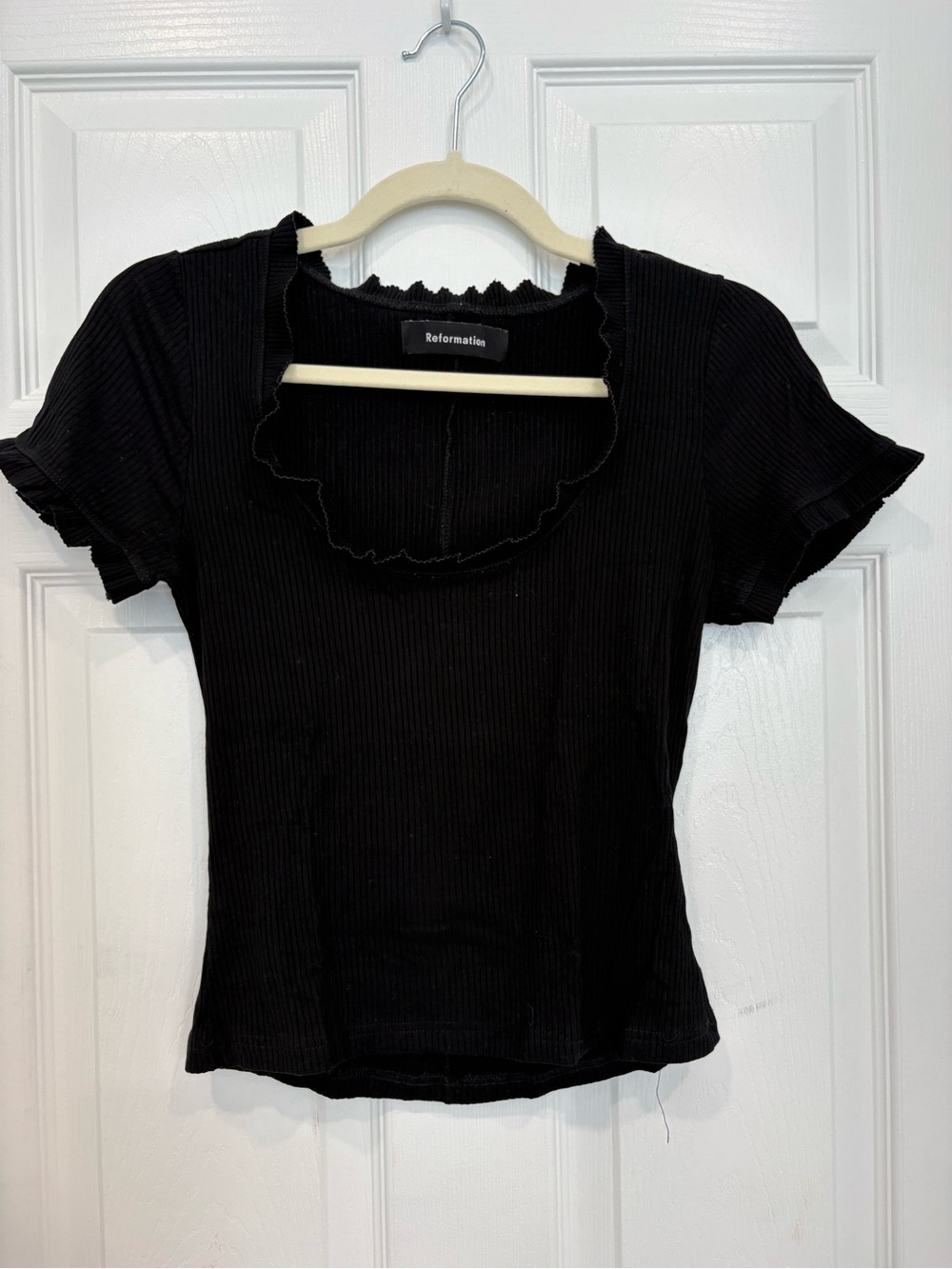 Reformation Black Ribbed Ruffle-Edge Short Sleeve Tee